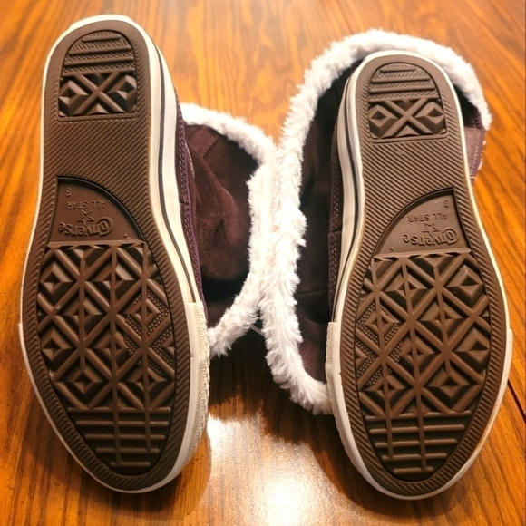 Converse Andover white fur lined boots. - Picture 5 of 8